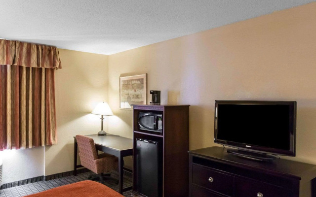 AmericInn by Wyndham Cedar Rapids North