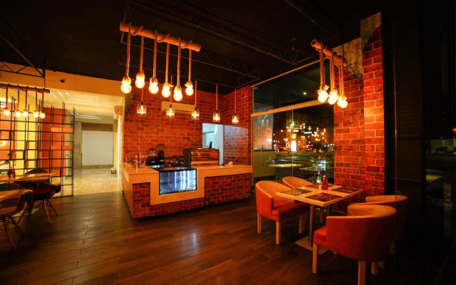 OYO 112 Star Emirates Downtown