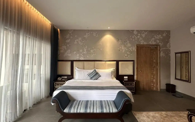 Tabebuya Resto & Resort