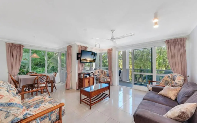 2 Bedroom Red Cowrie Apartment Palm Cove