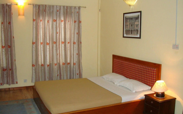 Royal Astoria Hotel