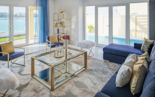 The Palm Jumeirah Villas - Frond E