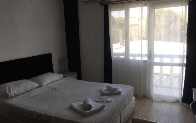 Alaçatı Sakız Ev Otel