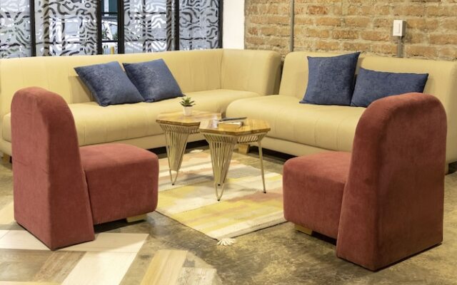 Ventiuna Hotel & Hostel