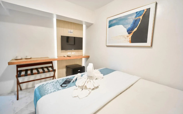 Circuit Hostel