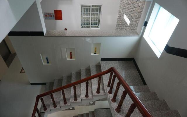 Minh Nhi Hotel