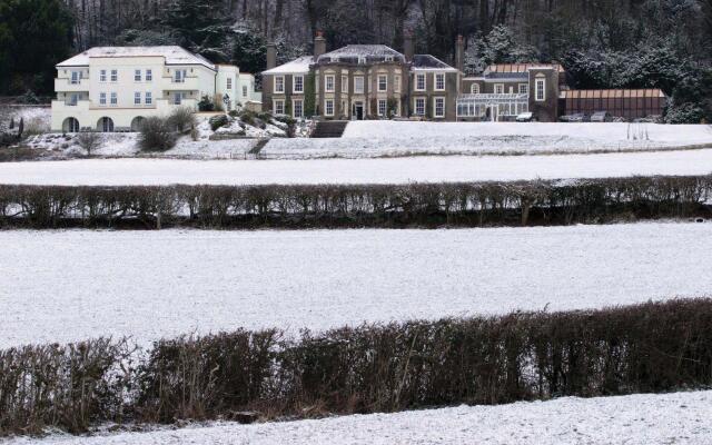 New House Country Hotel