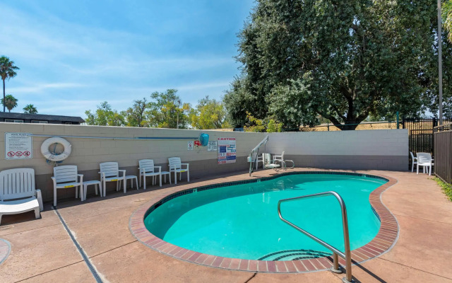 Comfort Suites Downtown Sacramento