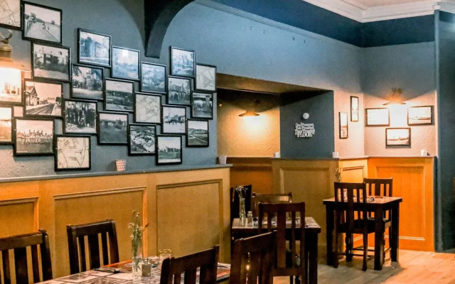 Hillside Hotel & Restaurant