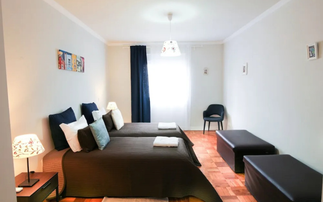 Cruz Apartments