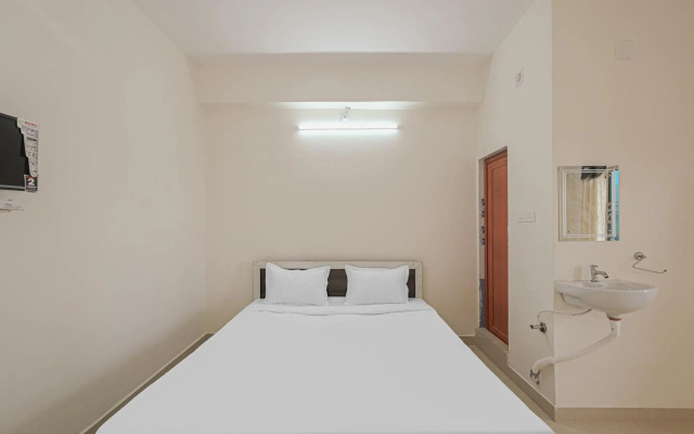 OYO 85156 Prateek A1 Residency