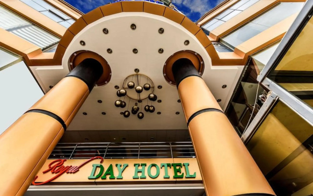 Royal Day Hotel