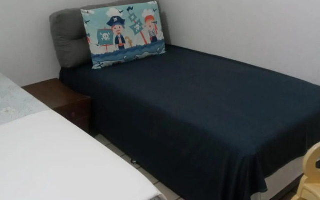 SUITE com BANHEIRO PRIVATIVO e QUARTO DUPLO