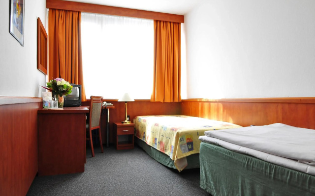 Hotel Tristar