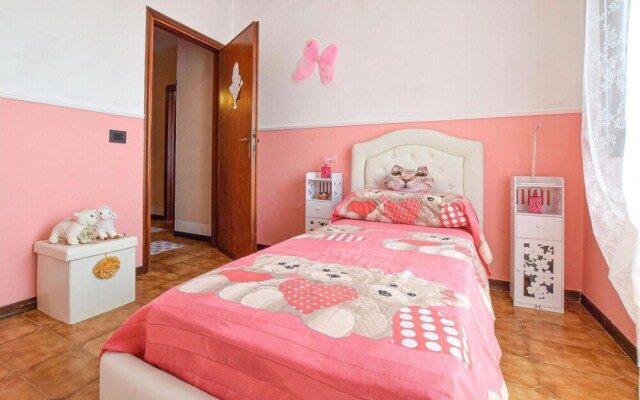 Stunning Home in Pietrasanta With 3 Bedrooms and Wifi