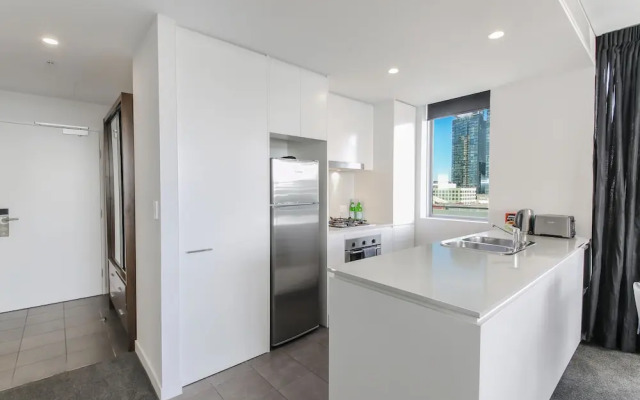 2 Bedroom Modern Apartment in Chatswood
