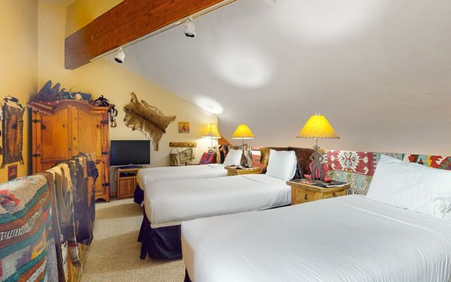 Pine Ridge Condominiums