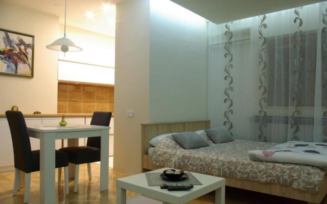 Square Studio Apartment