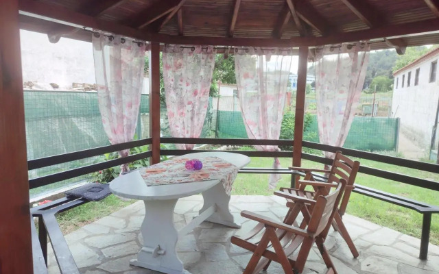 Aspri Ammos House