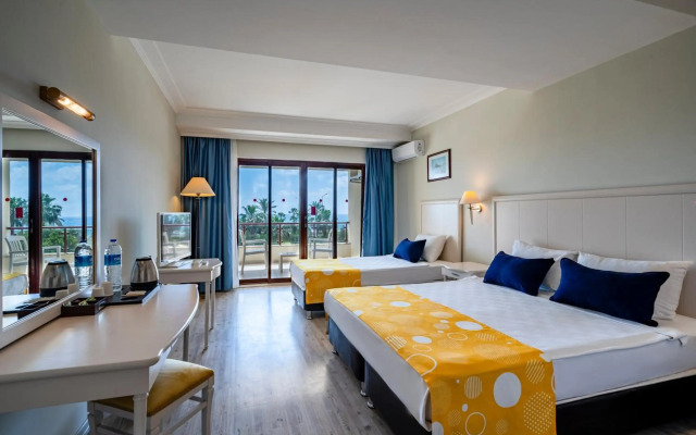 Miarosa İncekum Beach Hotel