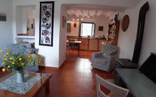 FINCA LOS MELEROS Andalucian farmhouse set in its own land with beautiful terraces, garden & pool.