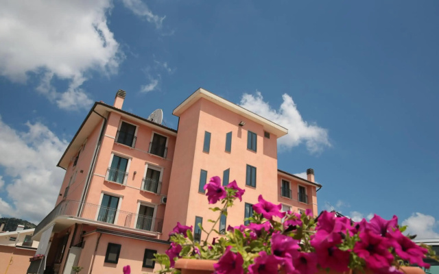 Hotel Leon