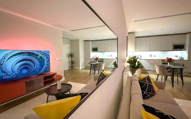 Huge 3bath 2bedroom Family Home