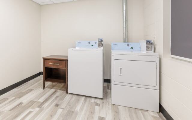 Best Western-Campus Inn