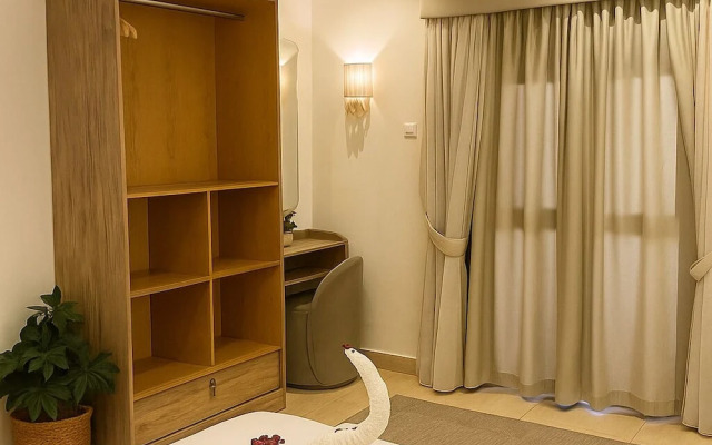 Seven Pyramids Inn