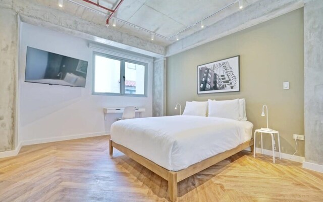 Spacious 2BR in Plaza Herrera