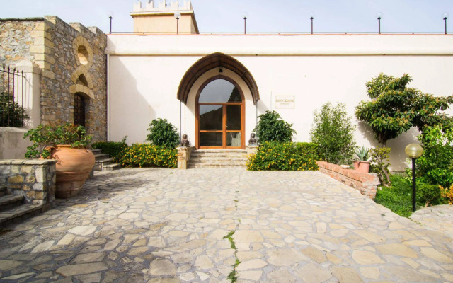 Torre Artale Hotel & Residence