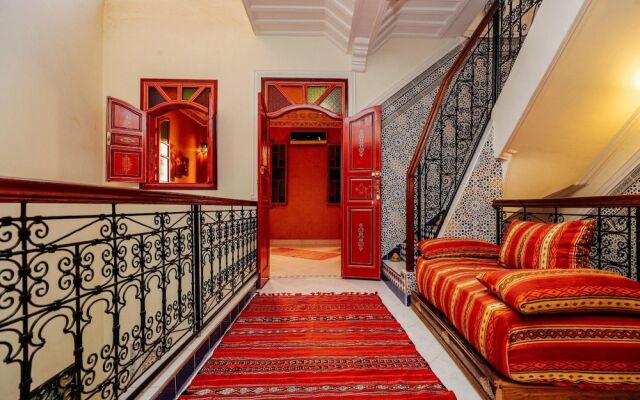 Riad For S