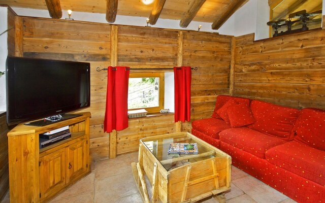 Pretty Chalet With Sauna & Skiing Nearby