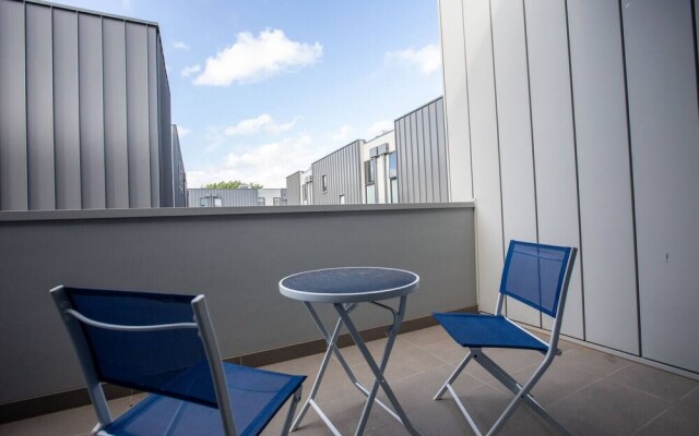 Designer Warm Home@mooneeponds+parking/wifi