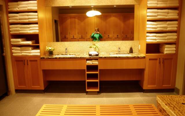 Long Beach Lodge Resort