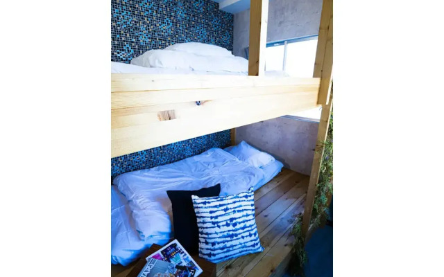 R Hostel Namba South