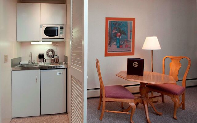 Bluebird Cady Hill Lodge