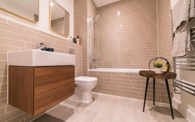 Luxurious 1BR Apartment - NEC BHX JLR Solihull