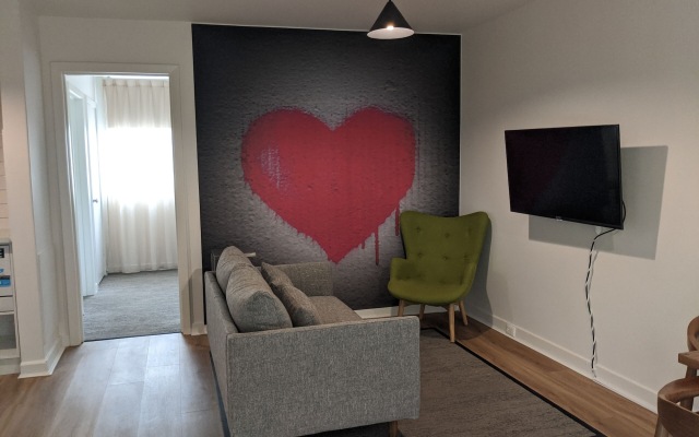 SoYa on Davis Apartment Hotel