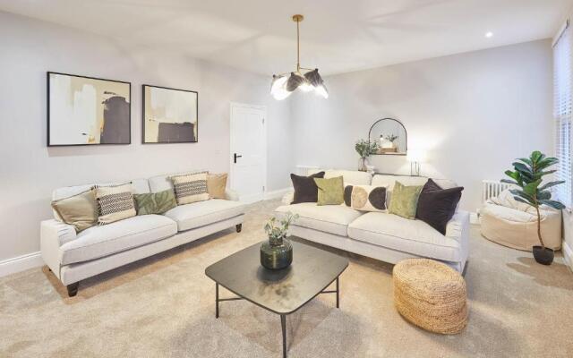 Host Stay Albion House