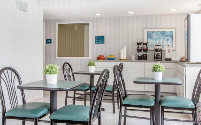 Rodeway Inn & Suites New Paltz - Hudson Valley