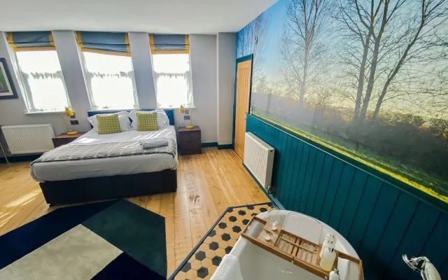 Helen Browning's Royal Oak