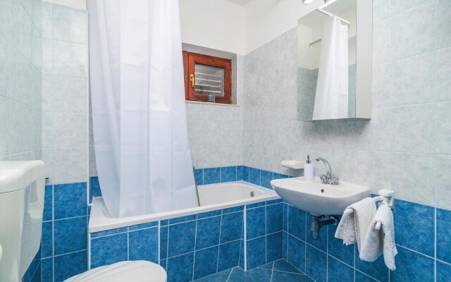 Awesome Home in Omis With Wifi and 6 Bedrooms