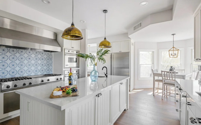 Majestic Mountain Mansion-pool -spa & Guest House