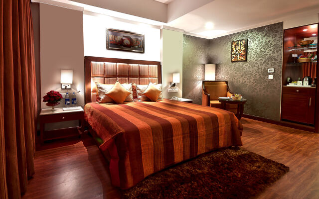 Golden Plaza Hotel