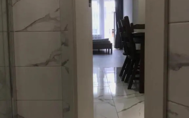 Фурманська, 3 (центр)