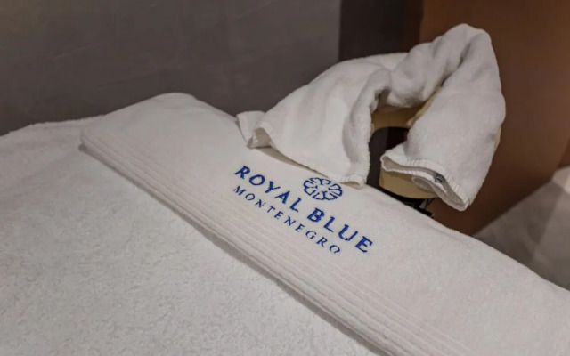 Royal Blue Resort & Residence