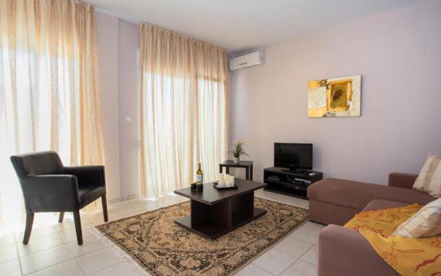 Al Mare Villas