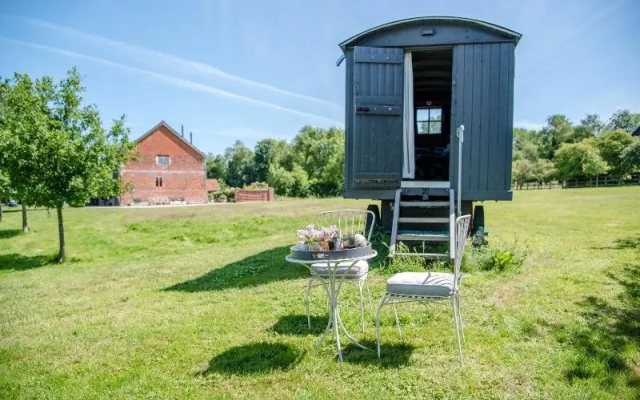 Abbey Shepherds Hut, Eye