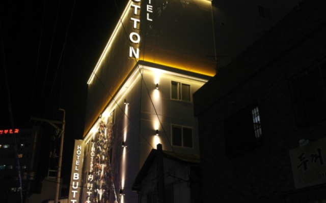 Button Hotel